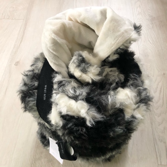 NWT West Elm Faux Fur Shearling Throw Blanket - Picture 5 of 16